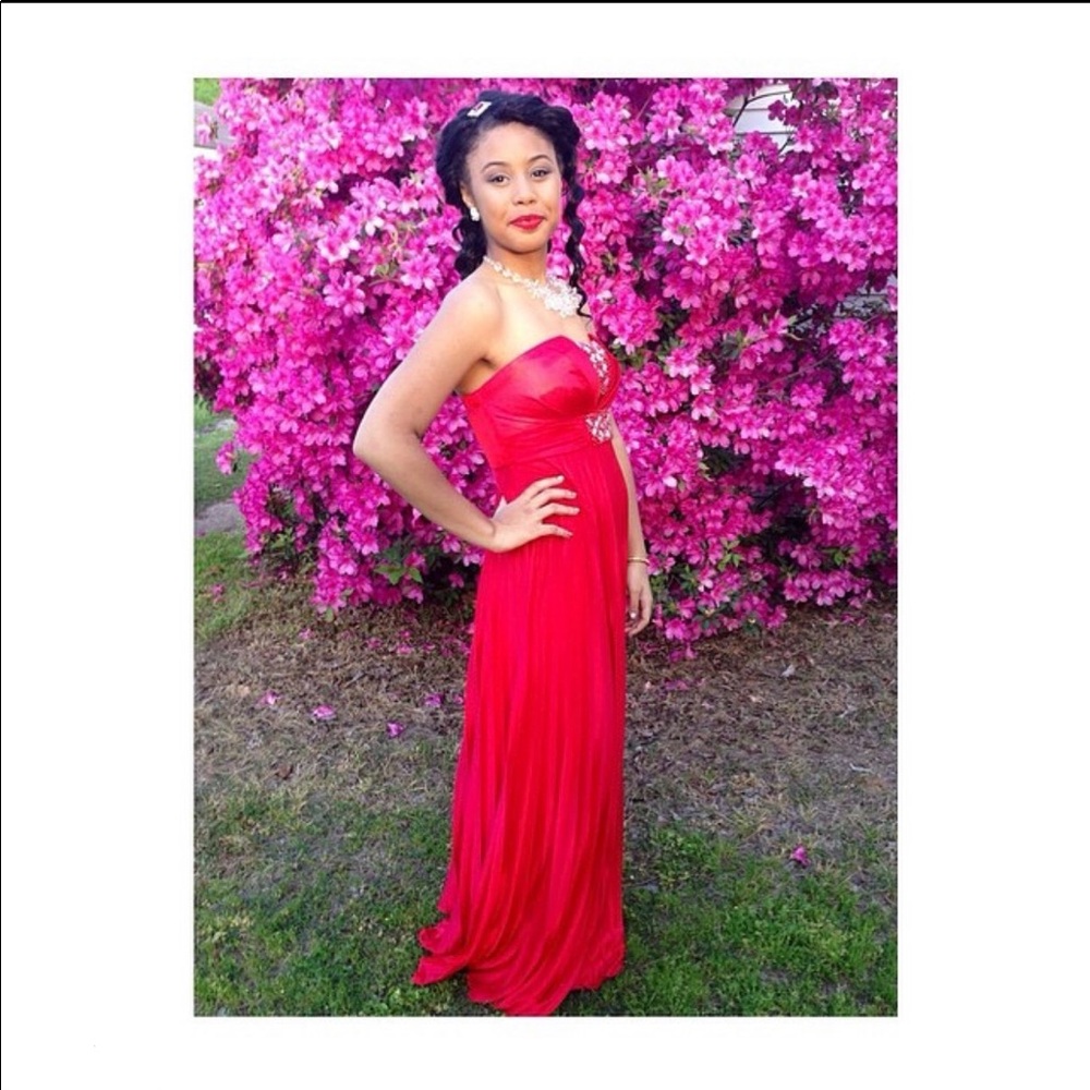 Long Red Prom/Homecoming Dress